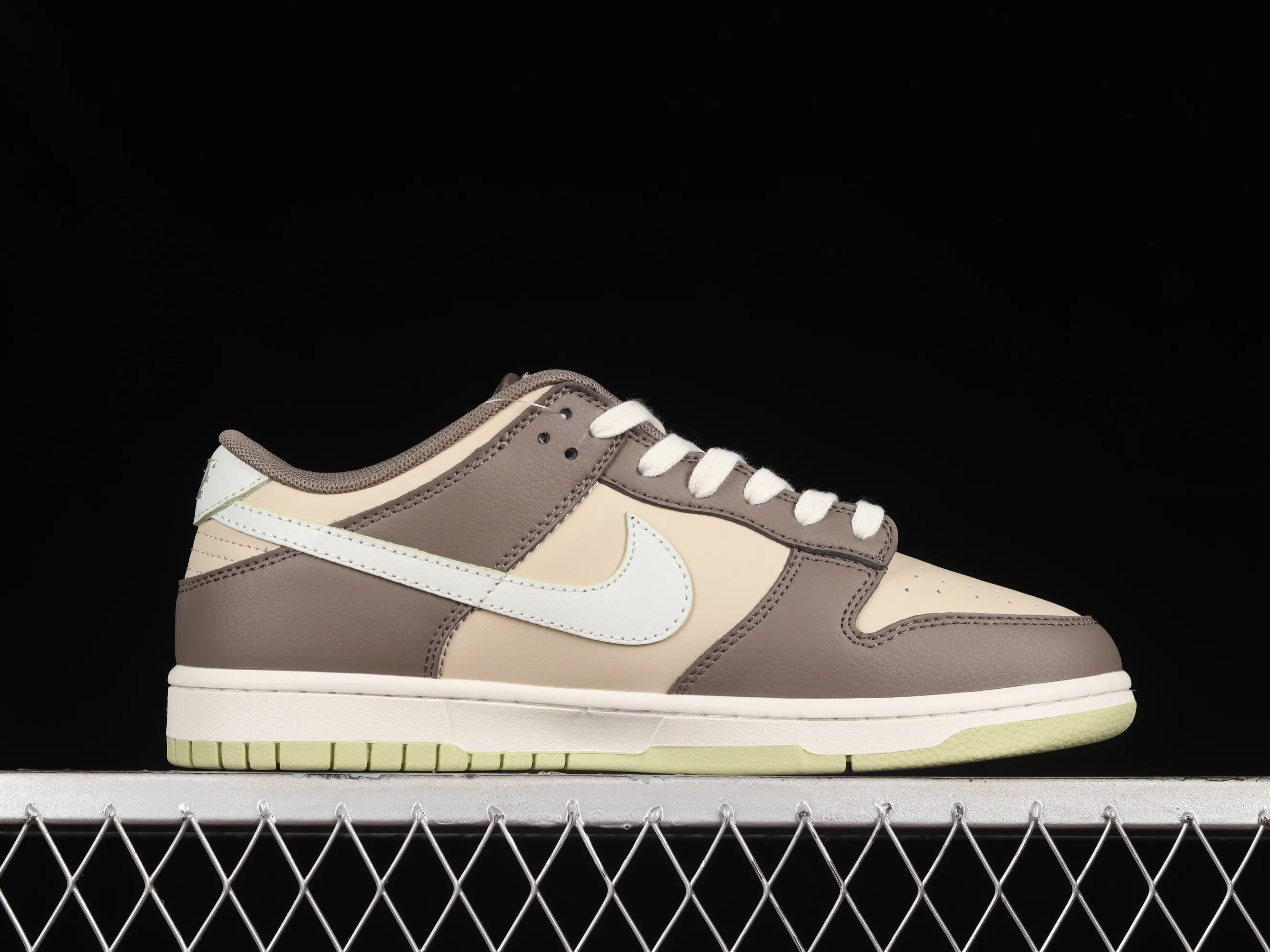 All Categories Nk SB Dunk Series Nk SB Dunk Low Low-top Sneakers N Version Nk SB Dunk Low "Khaki" Khaki Gray SB Smashed Backboard Fashion Casual Sneakers FB4960-210